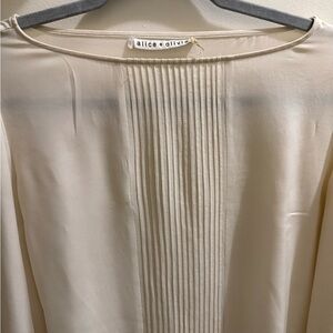 Alice + Olivia 100% Silk Cream Blouse